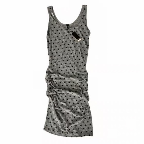 Monrow Shirred Star Dress. - Picture 1 of 6